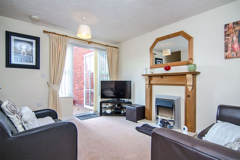 Property photo 3 of 11 Photo 8