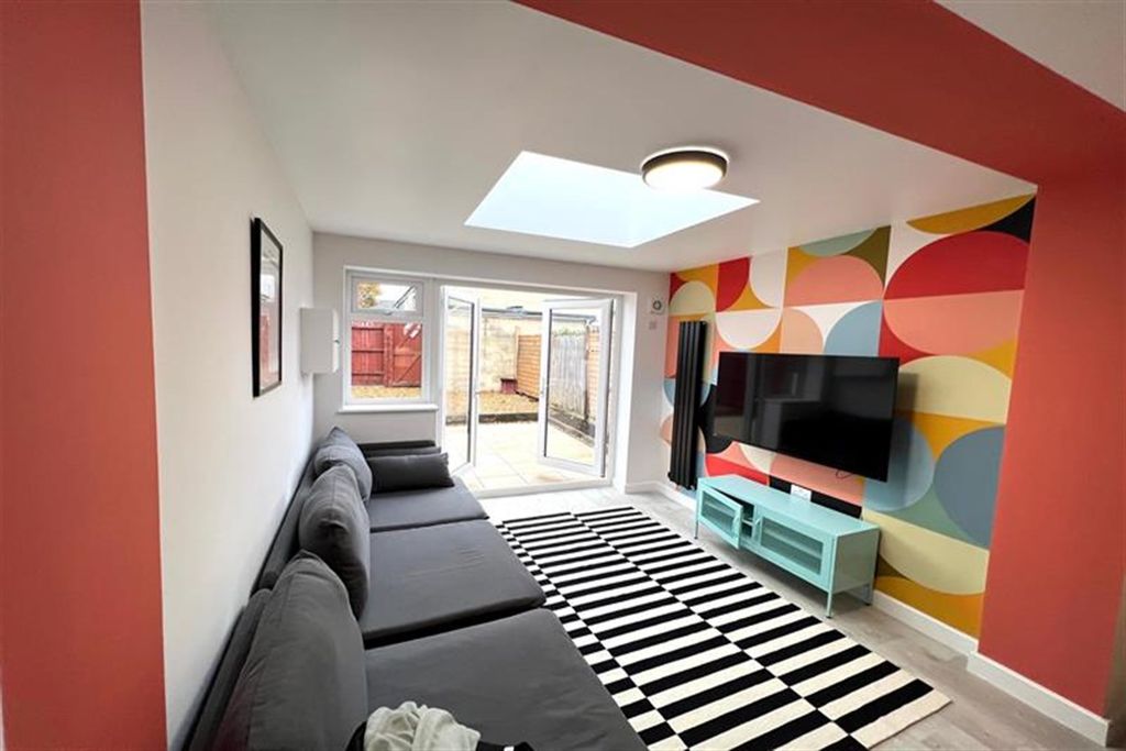 Property photo 1 of 11 (Main)