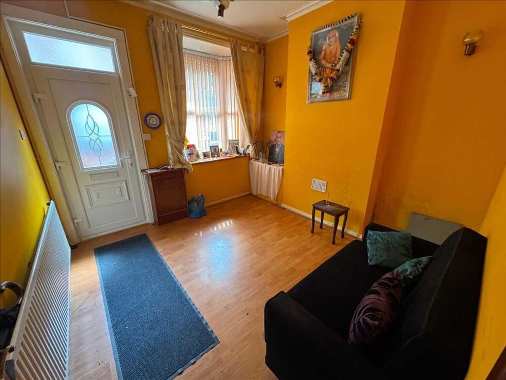 Property photo 2 of 9