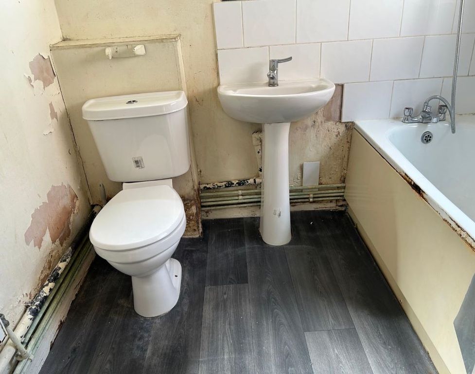 Property photo 3 of 8