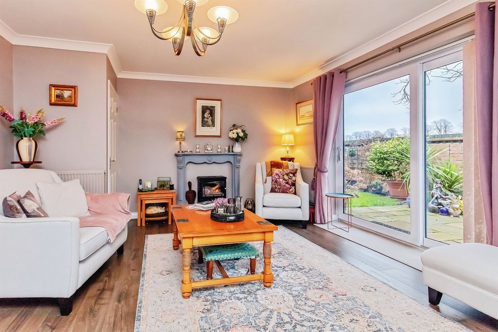 Property photo 3 of 21