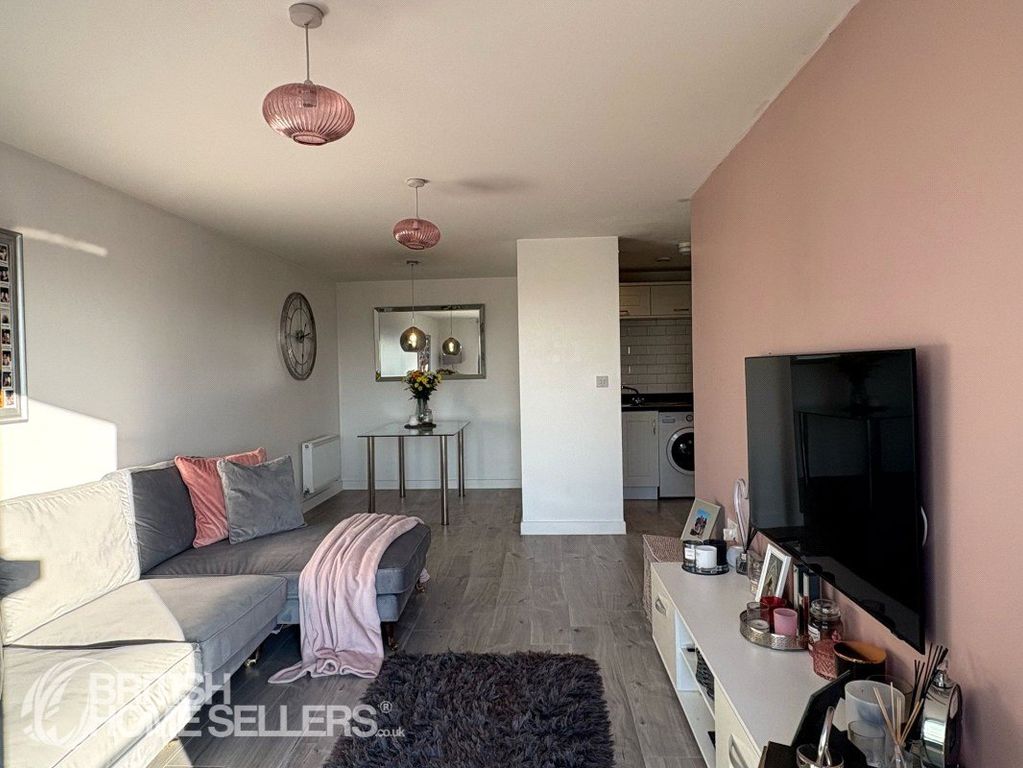 Property photo 3 of 10 Picture No. 11