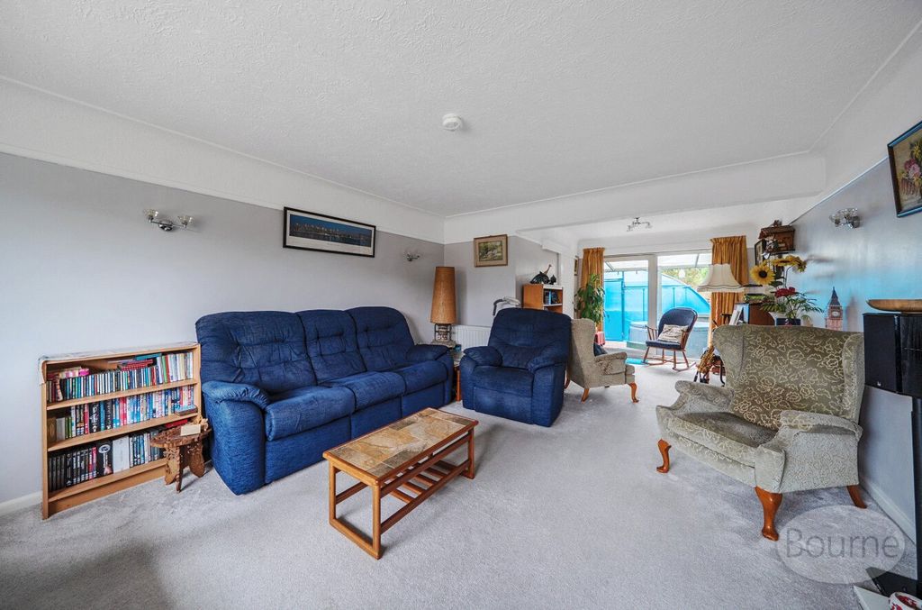 Property photo 2 of 23 Picture No. 12