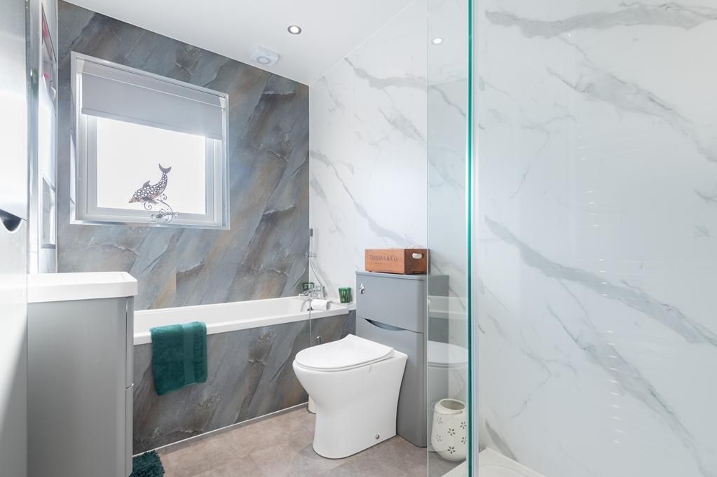 Property photo 3 of 22 Cup1451Seg Bathroom.Jpg