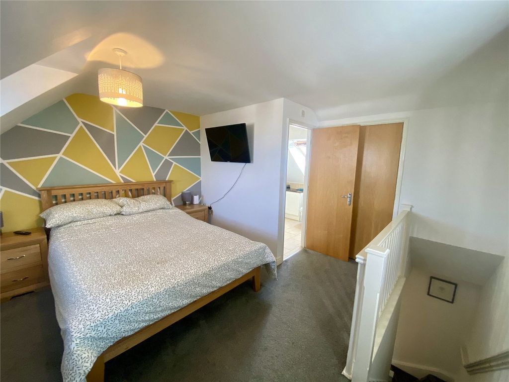 Property photo 3 of 18 Picture No. 26