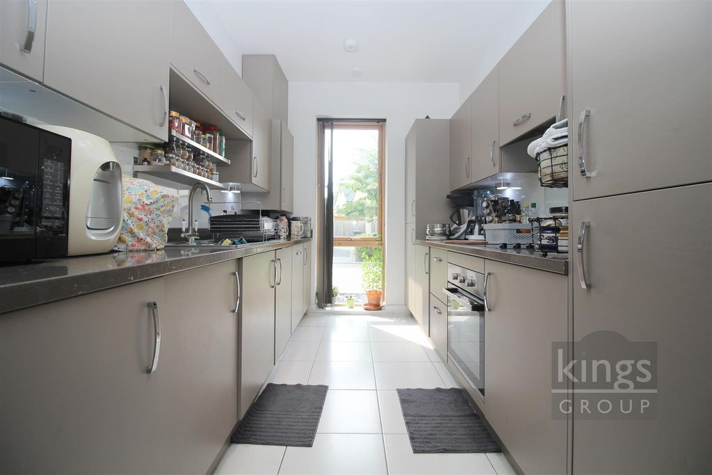 Property photo 3 of 18 Kitchen.Jpg