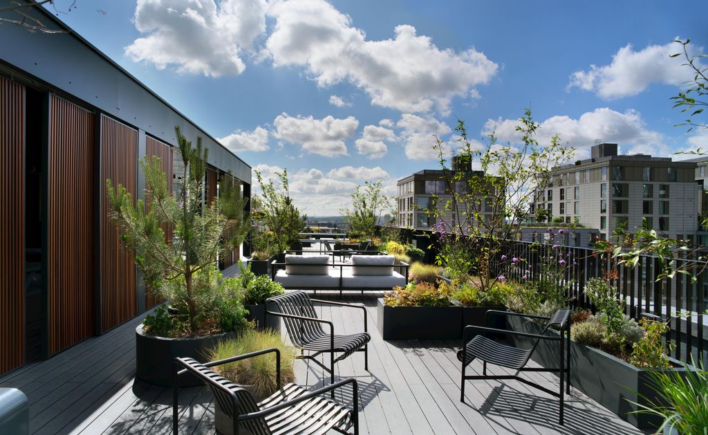 Property photo 1 of 45 Communal Roof Terrace