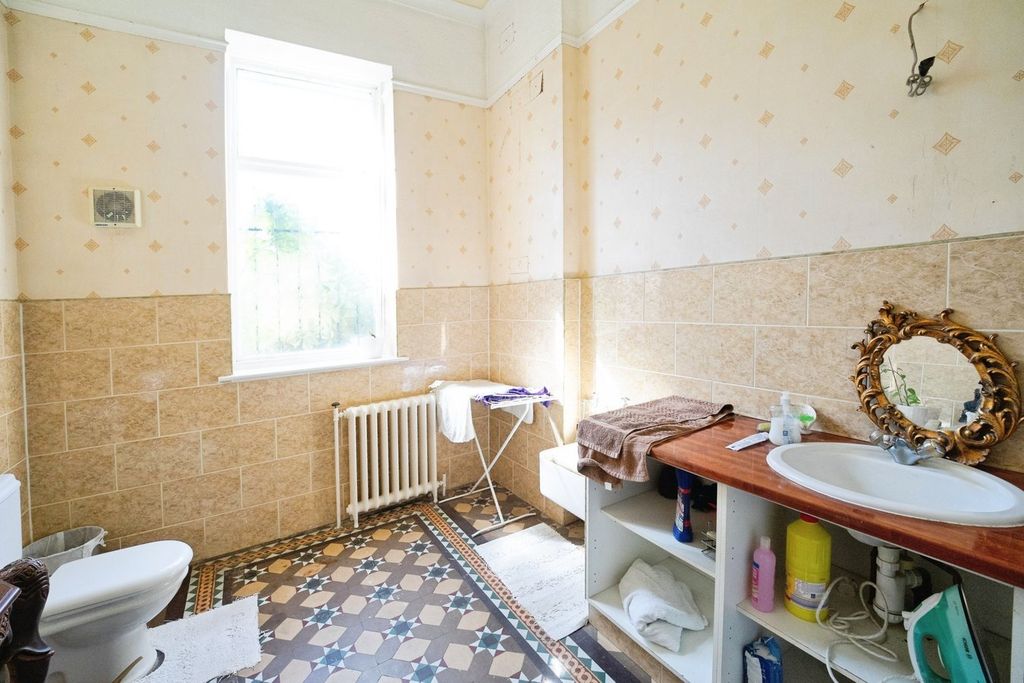 Additional image 14 of 11 bed country house for saleGlenholme Park, Clayton, Bradford BD14