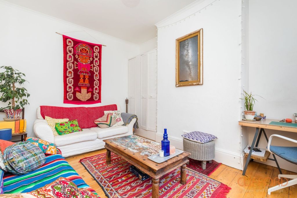 Property photo 3 of 8