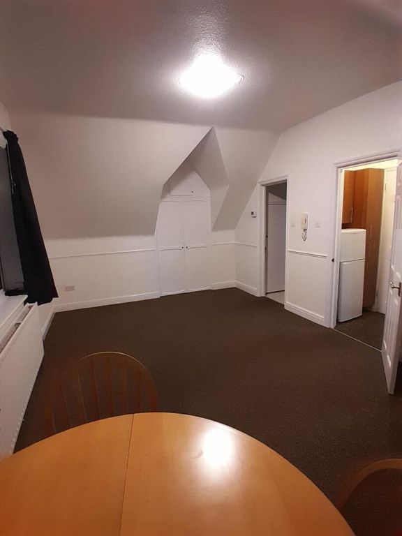 Property photo 2 of 5 Living Room