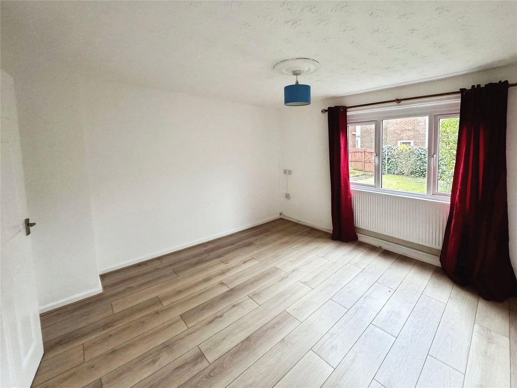 Property photo 2 of 11 Picture No. 22