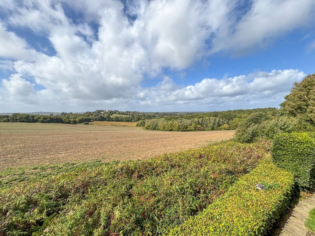 Property photo 3 of 30