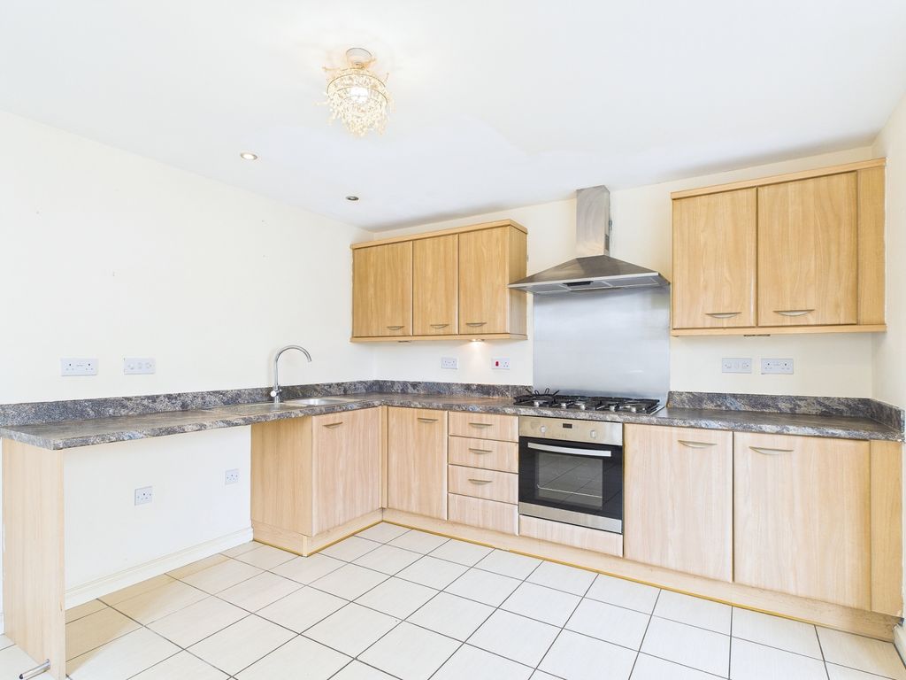 Property photo 3 of 14 Cam01909G0-Pr0417-Still003