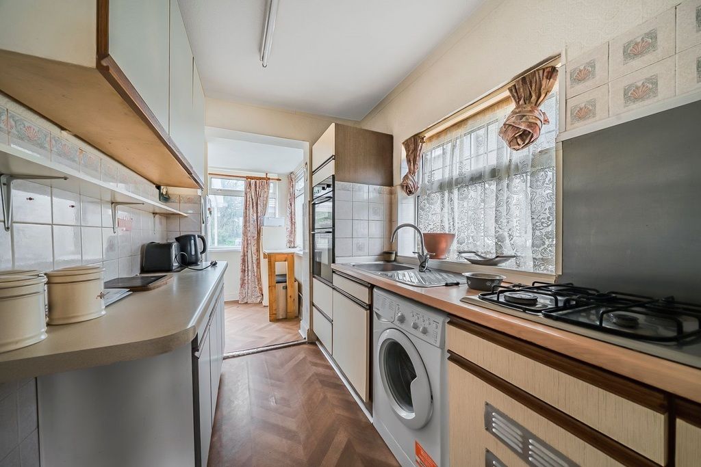 Property photo 3 of 23