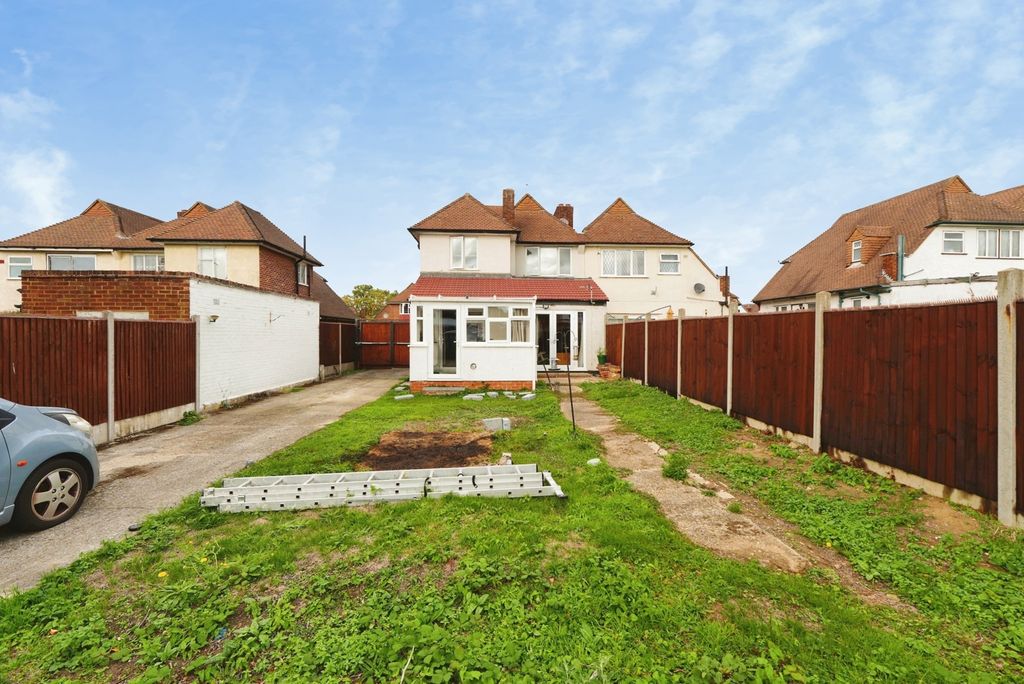 Property photo 3 of 16 Pbox-Img.Jpg