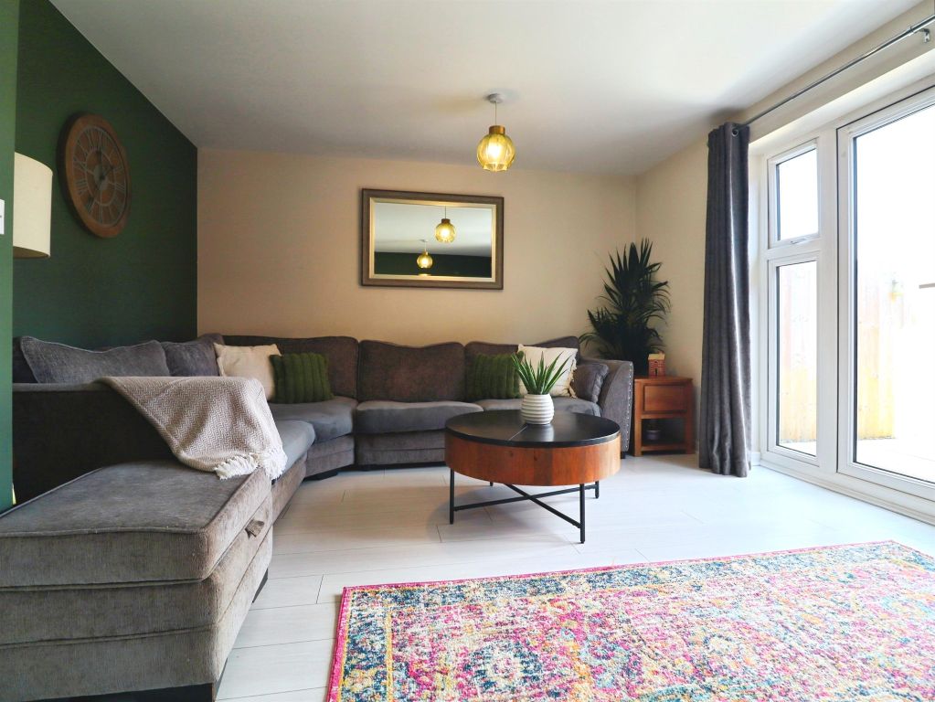 Property photo 3 of 27