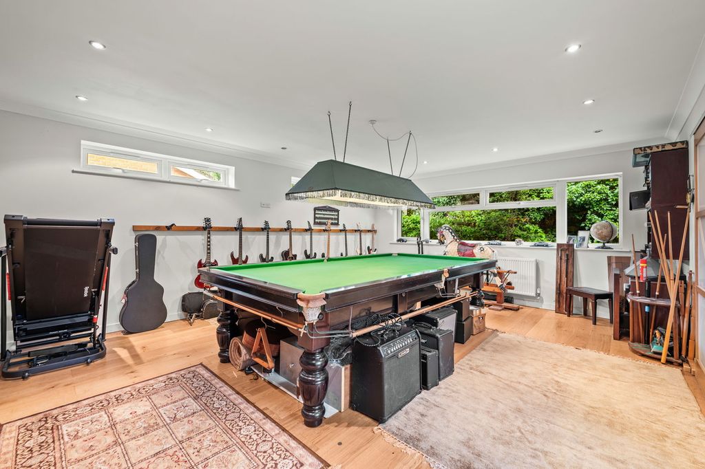 Property photo 3 of 13