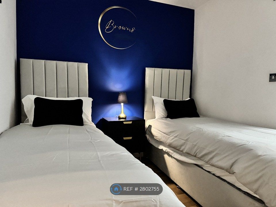 Property photo 3 of 26