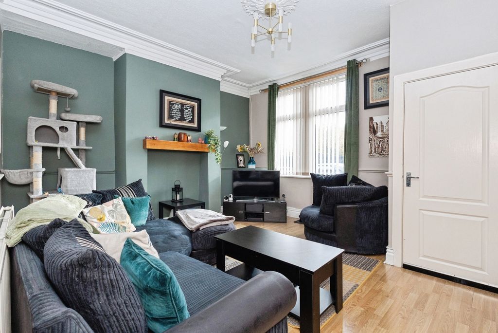 Property photo 2 of 20 Pbox-Img.Jpg