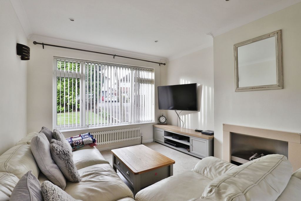 Property photo 3 of 19 Photography