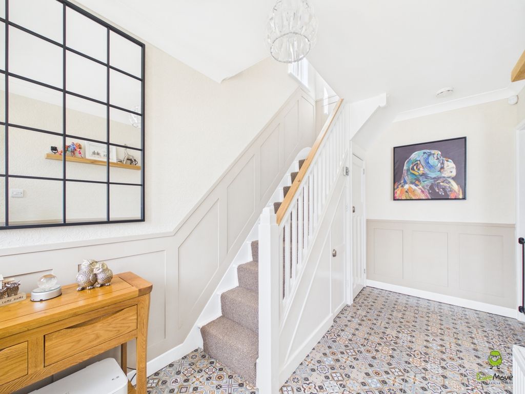 Property photo 3 of 23 Presented By Nicoleta At Ewemove Bexleyheath And D