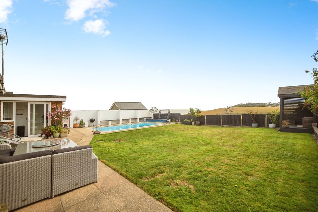 Property photo 1 of 25 Photo