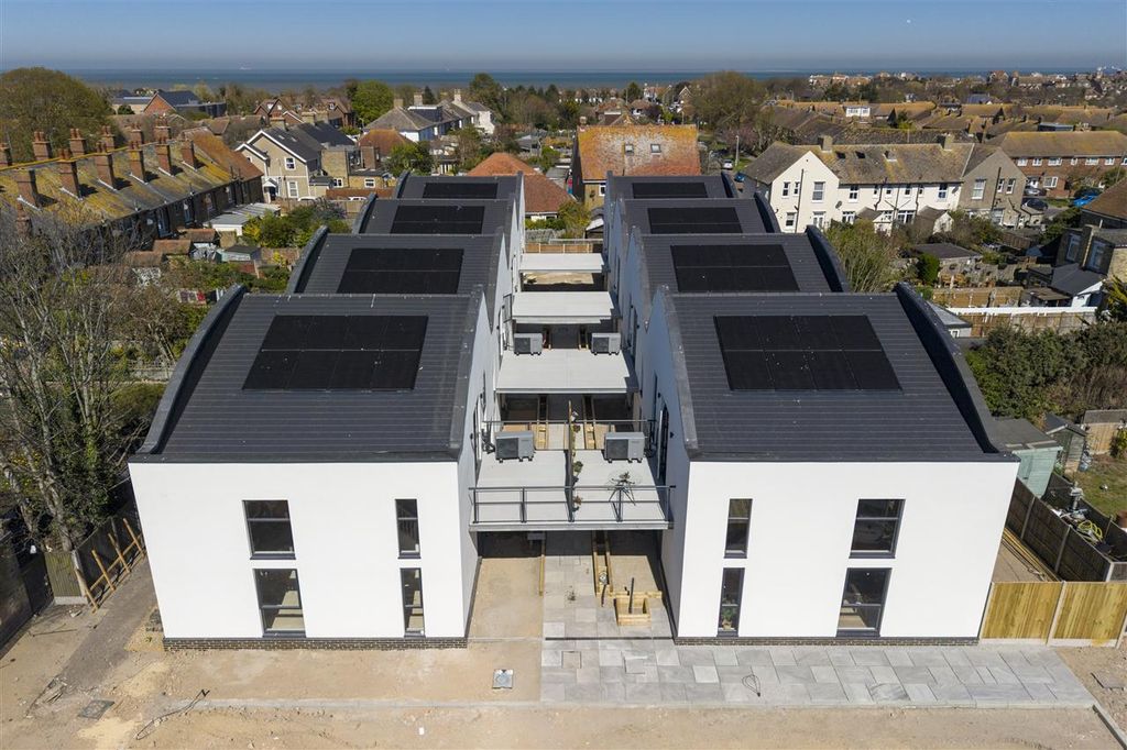 Property photo 1 of 24 Main Picture