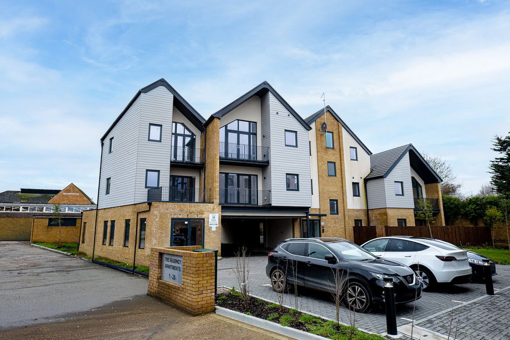 Property photo 1 of 14