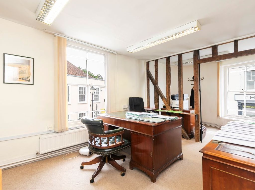 Property photo 2 of 21