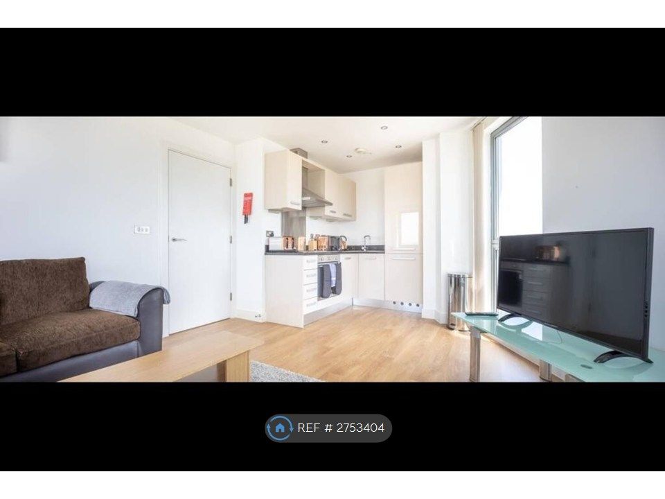 Property photo 3 of 9 Living/Dining