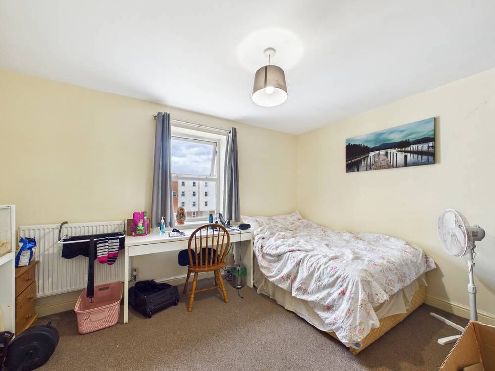 Property photo 2 of 5 Giraffe360-Still001