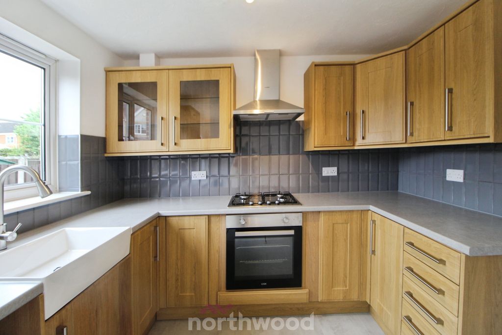 Property photo 2 of 25