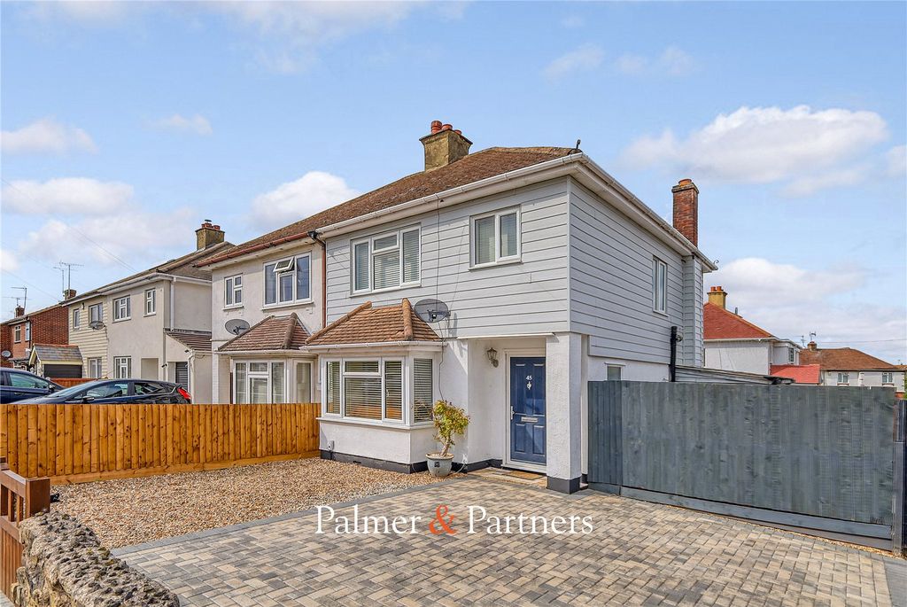 Property photo 1 of 28 Picture No. 04