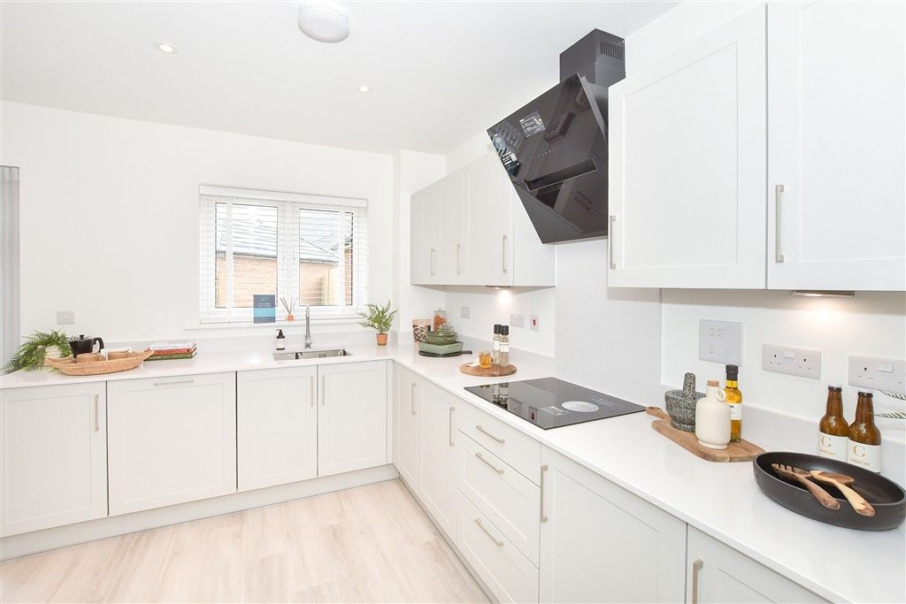 Property photo 1 of 15 Kitchen/Dining Room