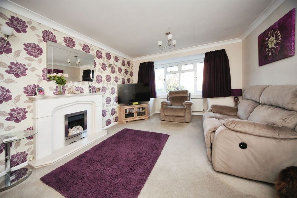 Property photo 2 of 18
