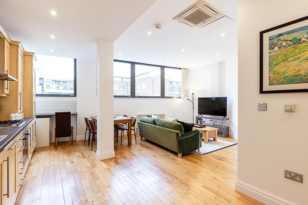 Property photo 1 of 13 Yunl - 21 Cube House, Spa Road.Jpg