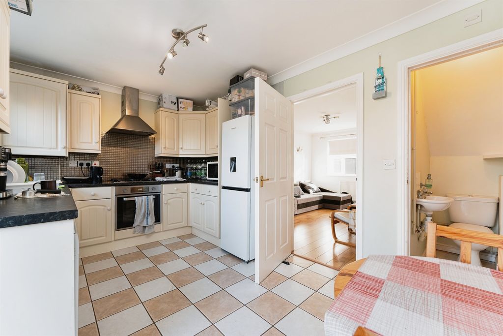 Property photo 3 of 17