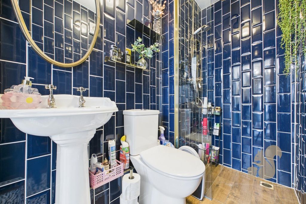 Property photo 3 of 40 Cam01659G0-Pr0597-Still028.Jpg