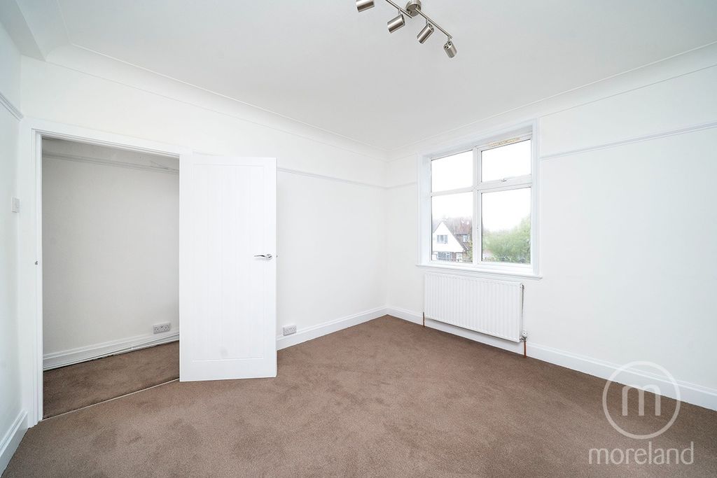 Property photo 2 of 8 4412121