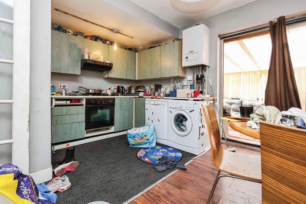 Property photo 2 of 15