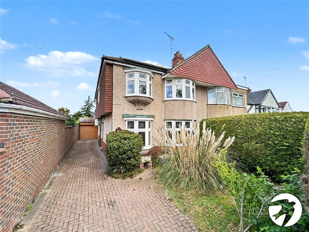 Property photo 1 of 43 Picture No. 30