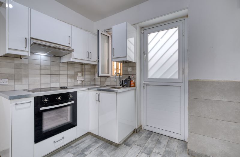 Property photo 3 of 12 Kitchen