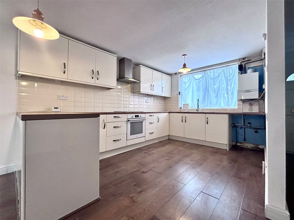 Property photo 2 of 11 Picture No. 09