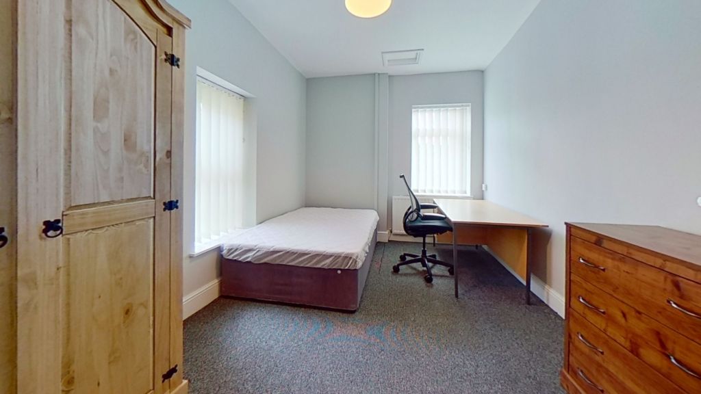 Property photo 3 of 8