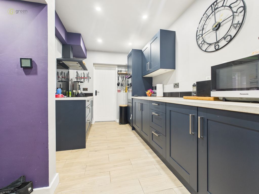 Property photo 3 of 27 Cam01332G0Pr0637Still006