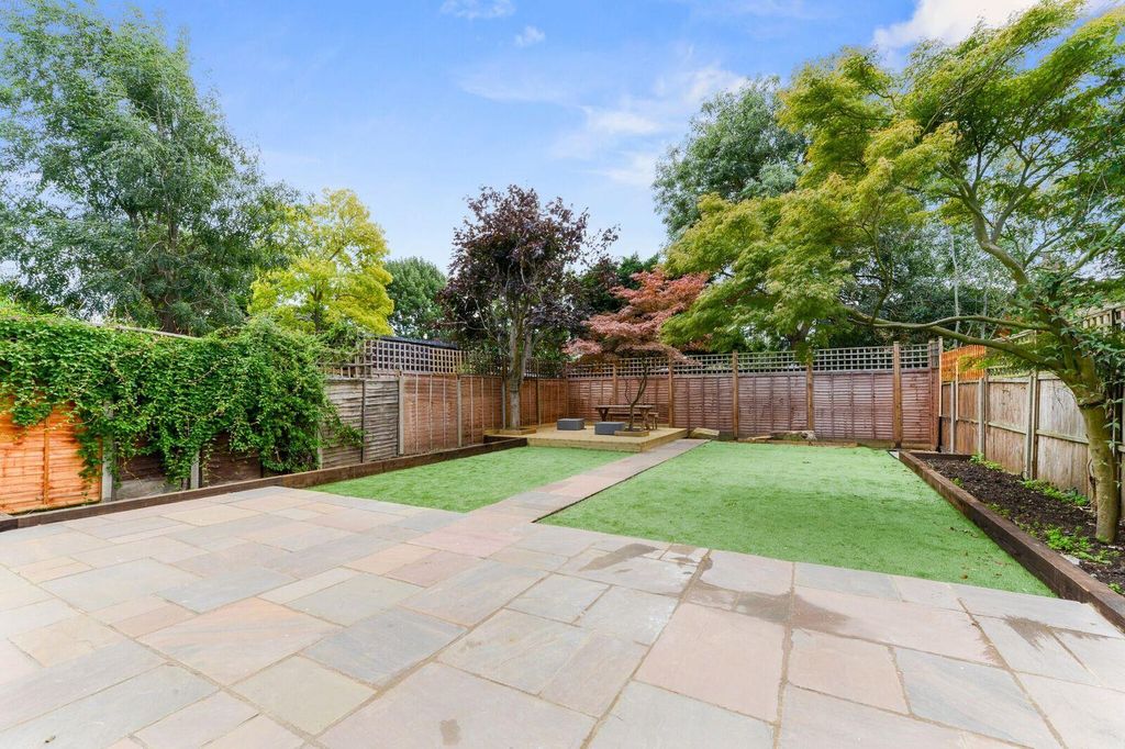Property photo 3 of 22 Helliwell &amp; Co