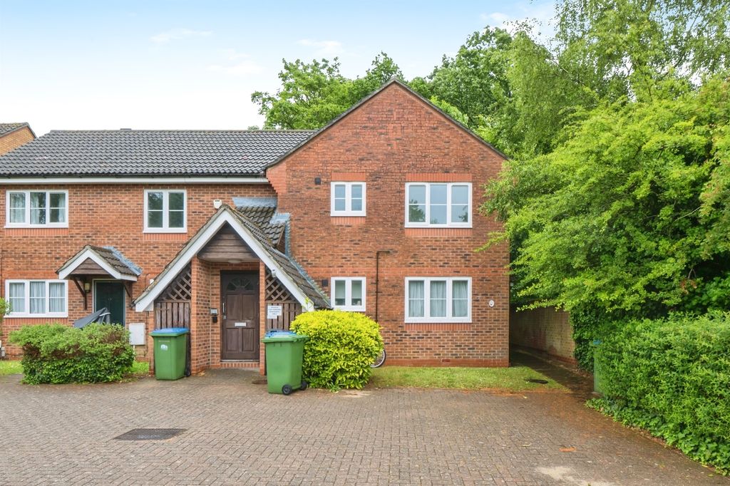 Property photo 1 of 12