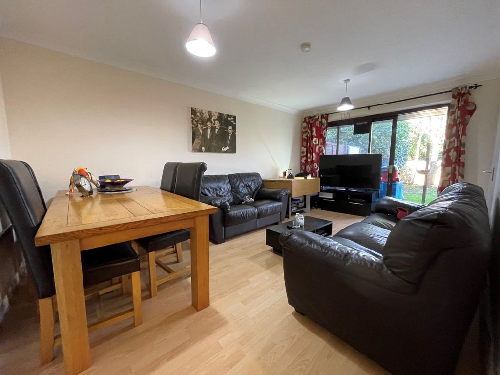 Property photo 3 of 10 4837213