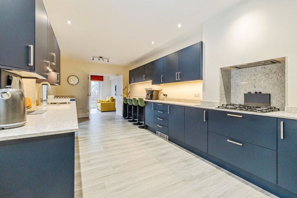 Property photo 2 of 16 Photo #2