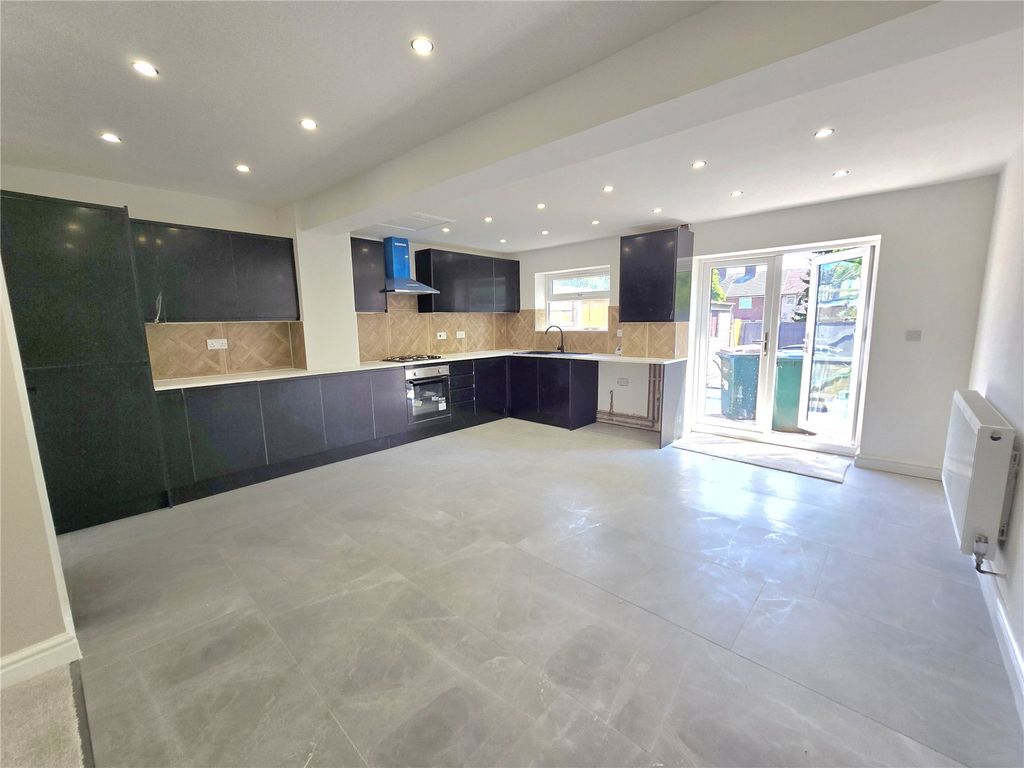Property photo 2 of 15 Picture No. 07